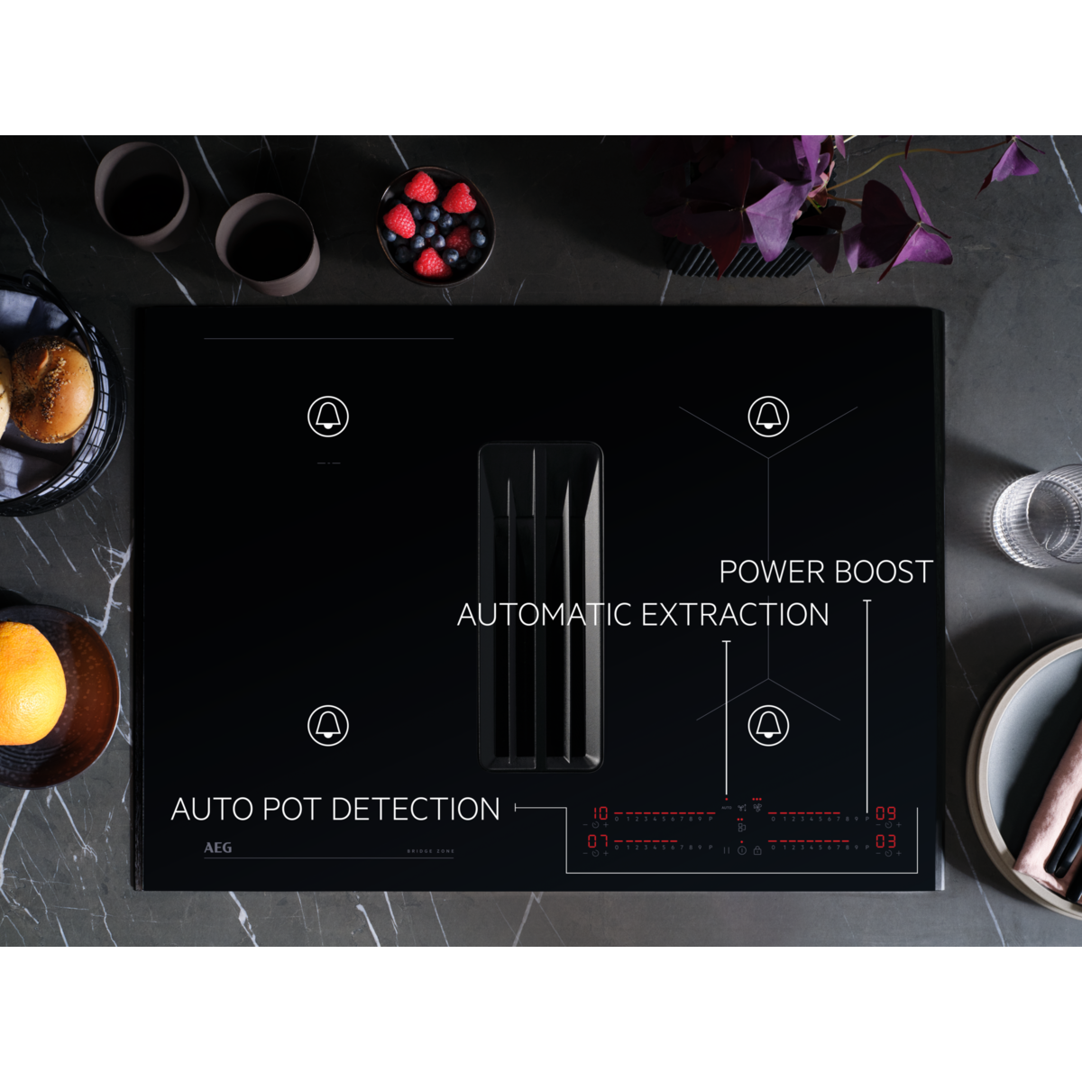 AEG - Taque avec hotte intégrée - NDH74B02CB